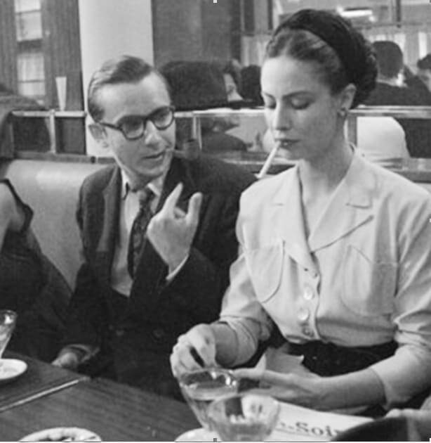 JP Sartre and Simon de Beauvoir in one of the Parisian cafés.